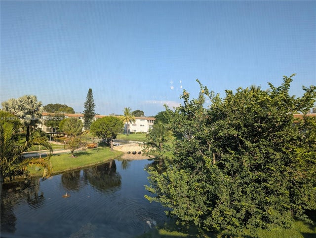 1 of 69 - 3505 Nw 48th Ave 614, Lauderdale Lakes, FL