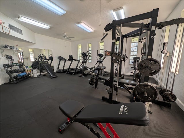 3 of 69 - 3505 Nw 48th Ave 614, Lauderdale Lakes, FL
