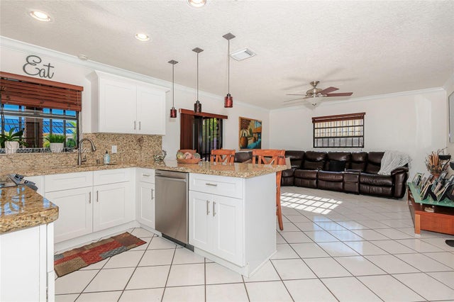 5 of 28 - 13137 Sw 3rd St, Miami, FL