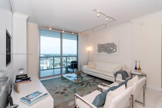 3 of 32 - 6799 Collins Ave Cph06, Miami Beach, FL