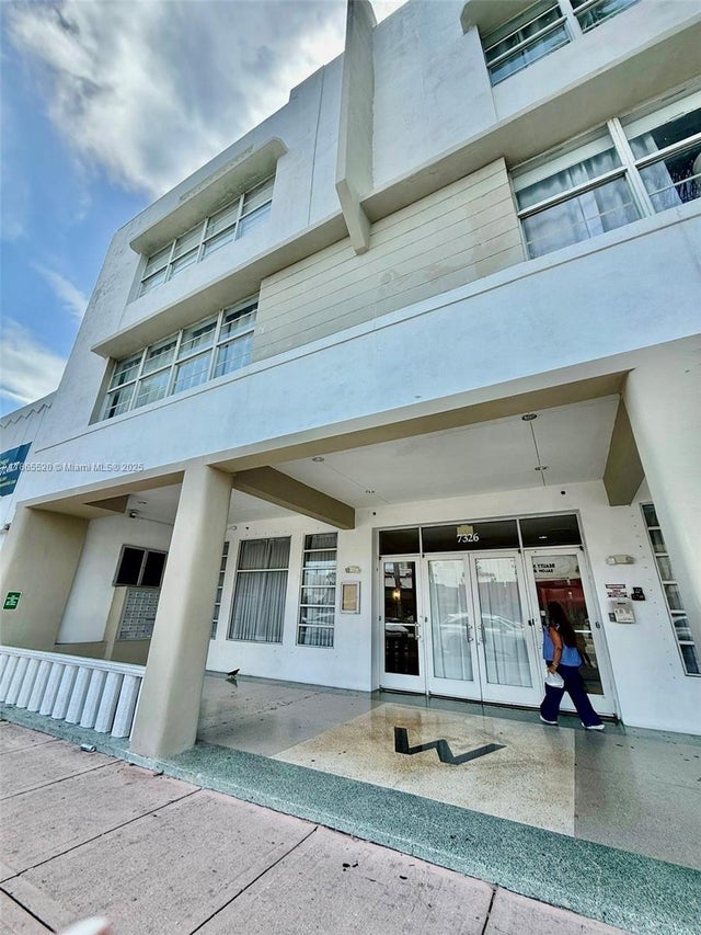 1 of 13 - 7326 Collins Ave 105, Miami Beach, FL