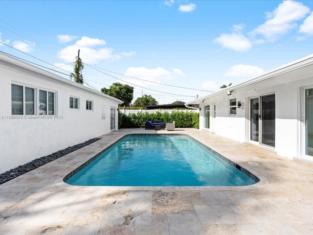 1 of 31 - 6340 Coolidge St, Hollywood, FL