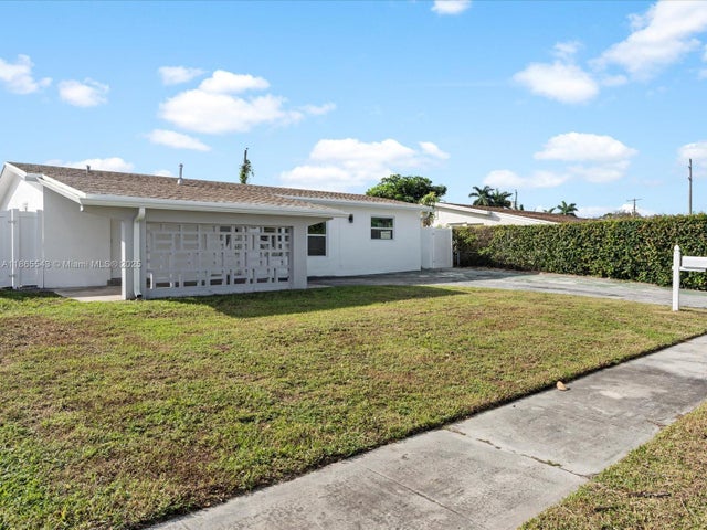 5 of 31 - 6340 Coolidge St, Hollywood, FL