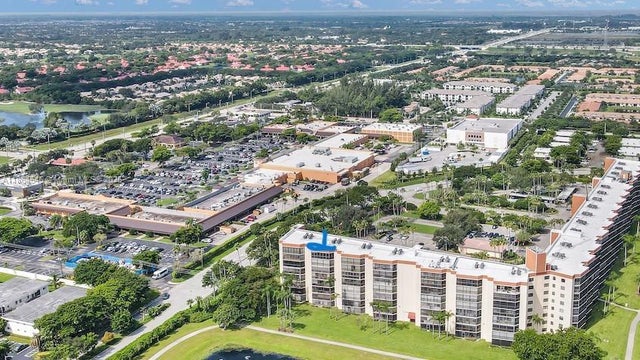 3 of 62 - 7360 S Oriole Blvd 806, Delray Beach, FL
