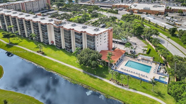 5 of 62 - 7360 S Oriole Blvd 806, Delray Beach, FL