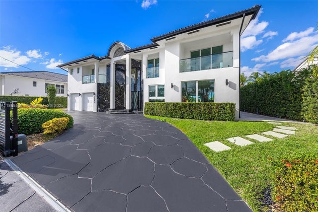 2 of 71 - 3251 Ne 164th St, North Miami Beach, FL