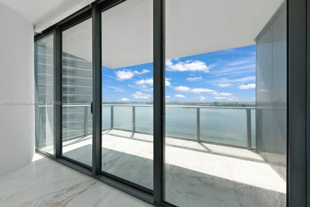 5 of 40 - 650 Ne 32nd St 2907, Miami, FL