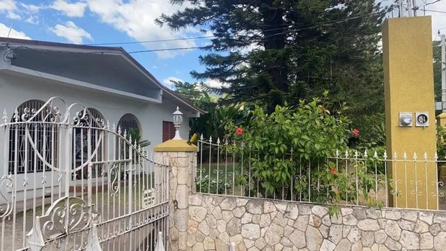 2 of 52 - 00 Stony Hill, Kingston, Kingston, 