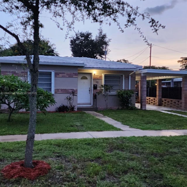 3 of 21 - 1120 Ne 134th St, North Miami, FL