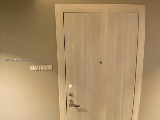 2 of 24 - 1000 Brickell Plz 3010, Miami, FL