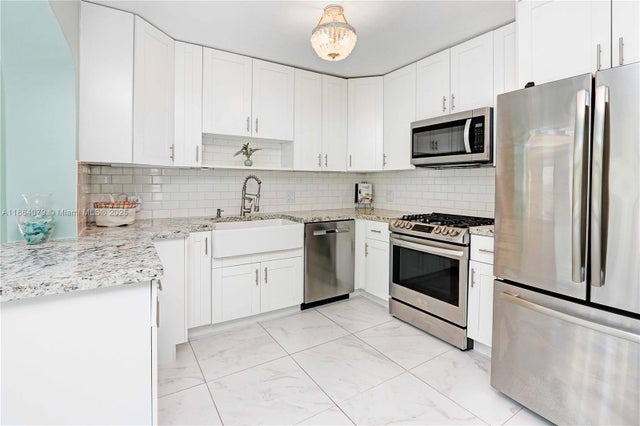 3 of 28 - 1415 Fletcher St, Hollywood, FL