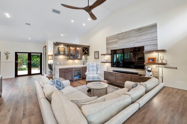 3 of 29 - 11044 Sw 77th Ct Cir, Pinecrest, FL