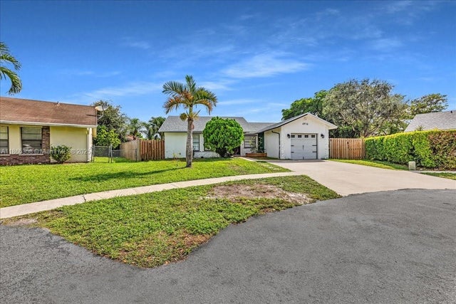 3 of 76 - 4916 Nw 92nd Ave, Sunrise, FL