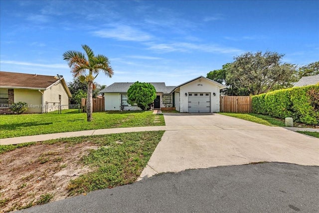 4 of 76 - 4916 Nw 92nd Ave, Sunrise, FL