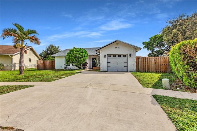 5 of 76 - 4916 Nw 92nd Ave, Sunrise, FL
