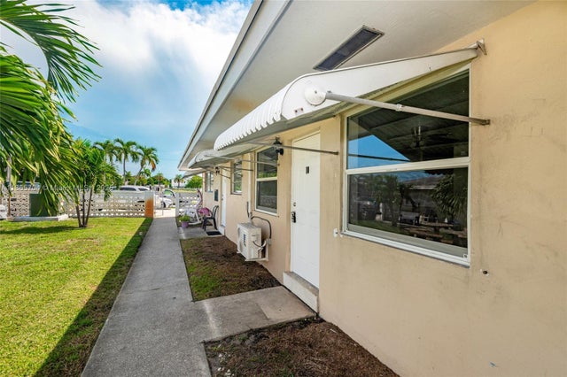 2 of 23 - 2901 Polk St 10, Hollywood, FL