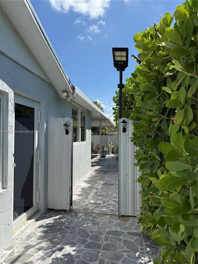 3 of 6 - 6553 Sw 148th Ct, Miami, FL