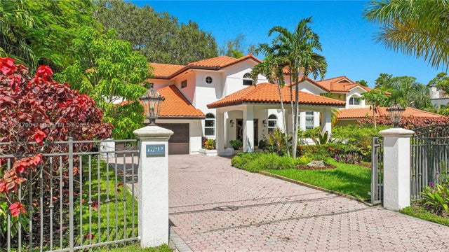 2 of 30 - 6792 Sw 69th Ave, Miami, FL