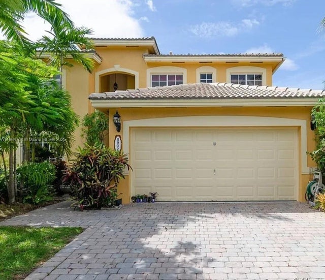 1 of 2 - 8902 Sw 208th Ter, Cutler Bay, FL