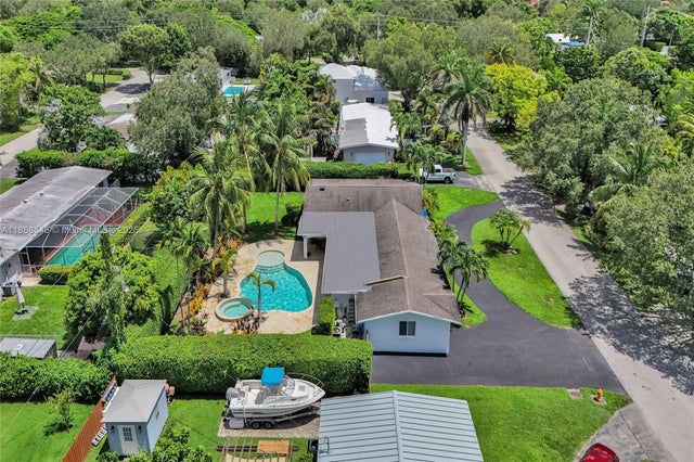 4 of 39 - 7945 Sw 99th St, Miami, FL