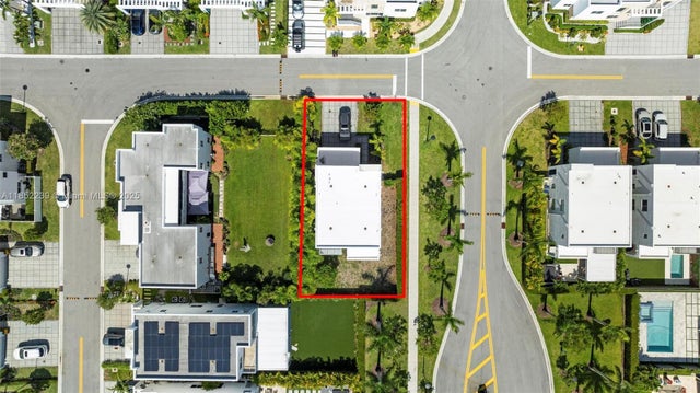 1 of 48 - 6810 Nw 103rd Pl, Doral, FL
