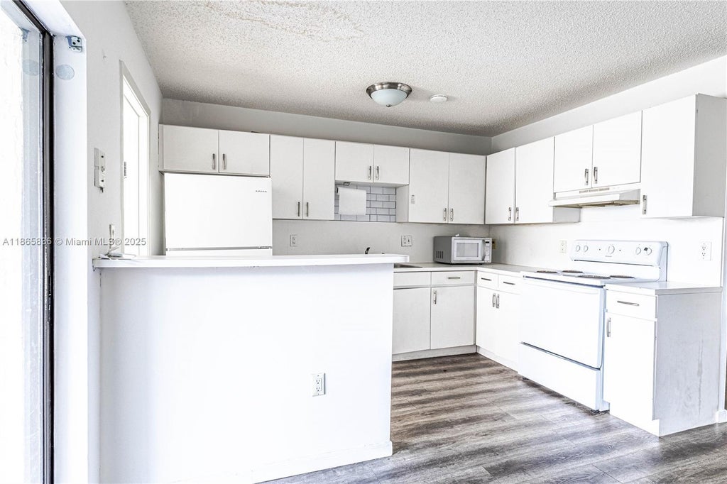 10350 Sw 220th St 254, Cutler Bay