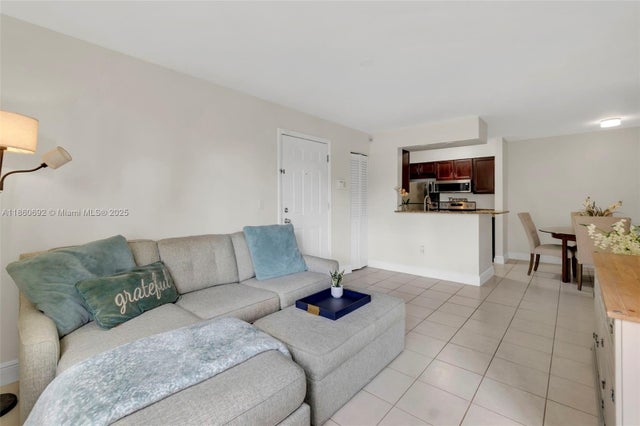 3 of 41 - 1257 Sw 46th Ave 1811, Pompano Beach, FL