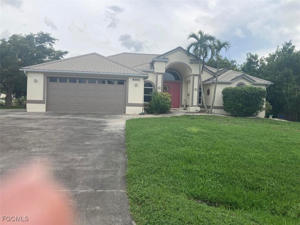 5619 Marina Rd, BOKEELIA