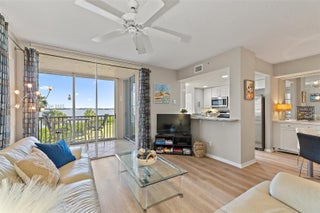 Photo of Listing #A11865792