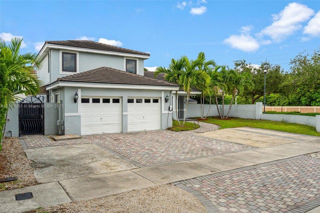 2 of 53 - 8705 Nw 150th Ter, Miami Lakes, FL