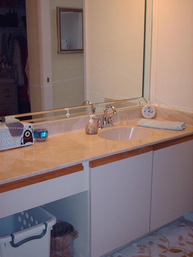 4 of 8 - 10655 Skyflower Way, Boynton Beach, FL