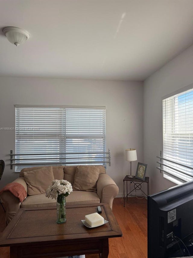 5 of 13 - 1542 Drexel Ave 301, Miami Beach, FL