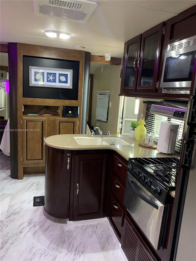 5 of 20 - 325 Calusa St #120, Key Largo, FL