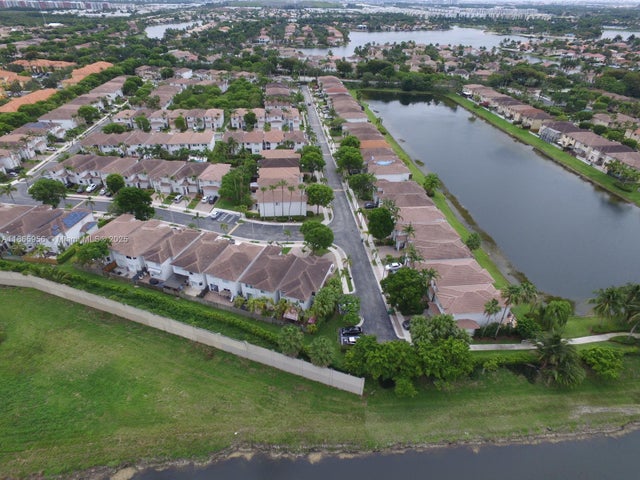 3 of 29 - 11662 Nw 69th Ter, Doral, FL