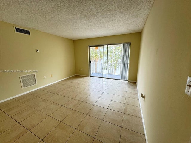 3 of 23 - 415 Executive Center Dr 203, West Palm Beach, FL