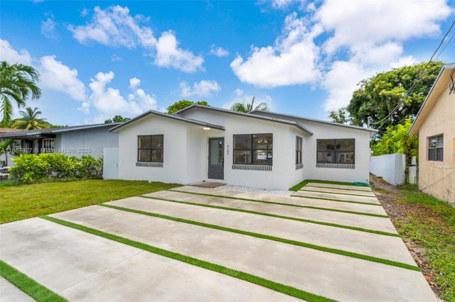 1 of 37 - 4100 Sw 20th St, Hollywood, FL