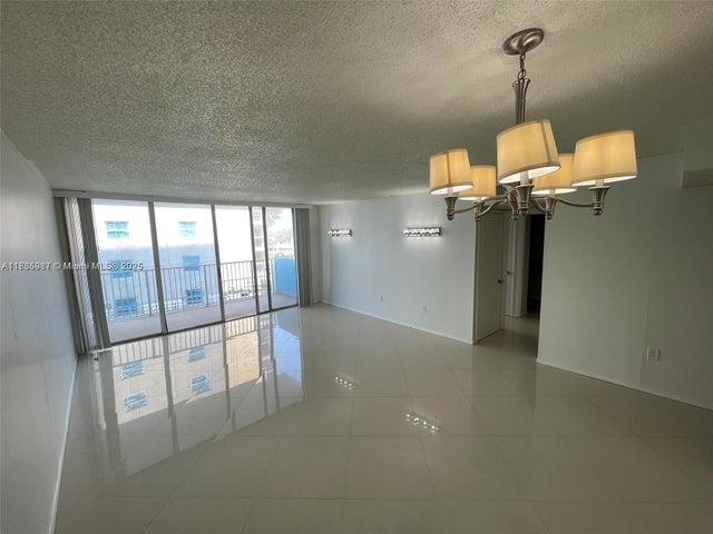 4 of 27 - 5838 Collins Ave 3d, Miami Beach, FL