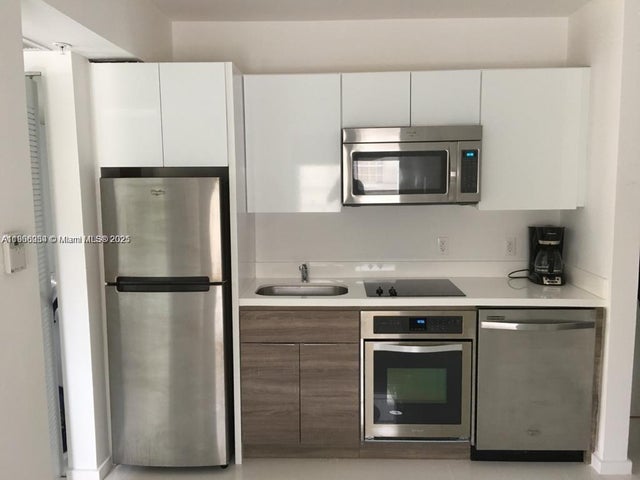 5 of 12 - 1450 Meridian Ave 104, Miami Beach, FL