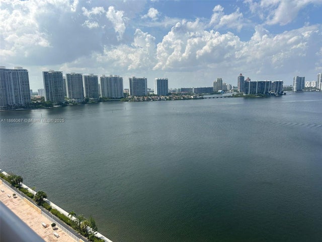 4 of 20 - 251 174th St 1619, Sunny Isles Beach, FL