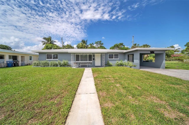 1 of 32 - 513 W Evanston Cir, Fort Lauderdale, FL