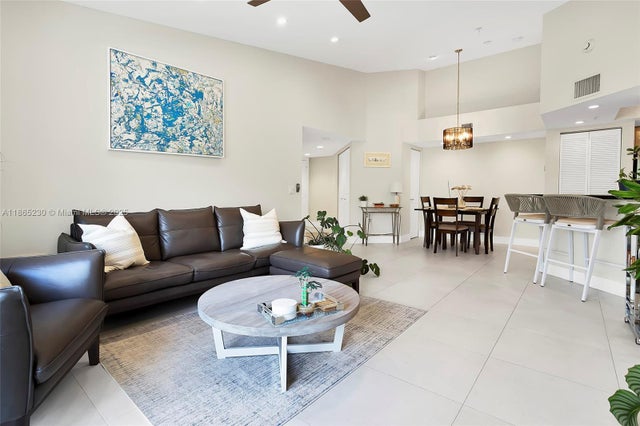 2 of 53 - 2009 Se 10th Ave 322, Fort Lauderdale, FL