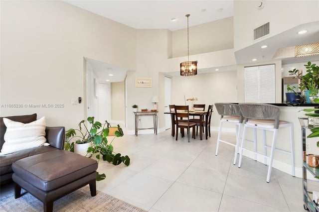 4 of 53 - 2009 Se 10th Ave 322, Fort Lauderdale, FL