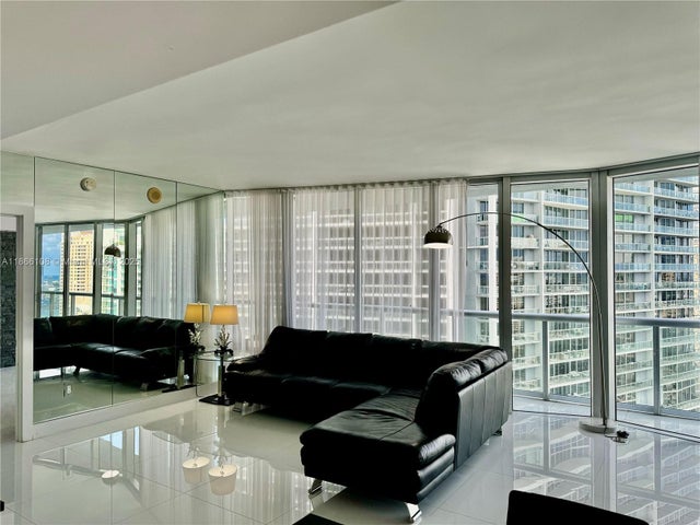 3 of 13 - 495 Brickell Ave 3504, Miami, FL