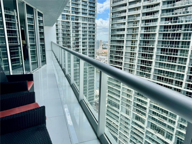 5 of 13 - 495 Brickell Ave 3504, Miami, FL
