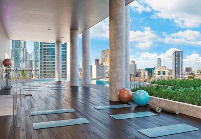 4 of 17 - 398 Ne 5th St 4005, Miami, FL
