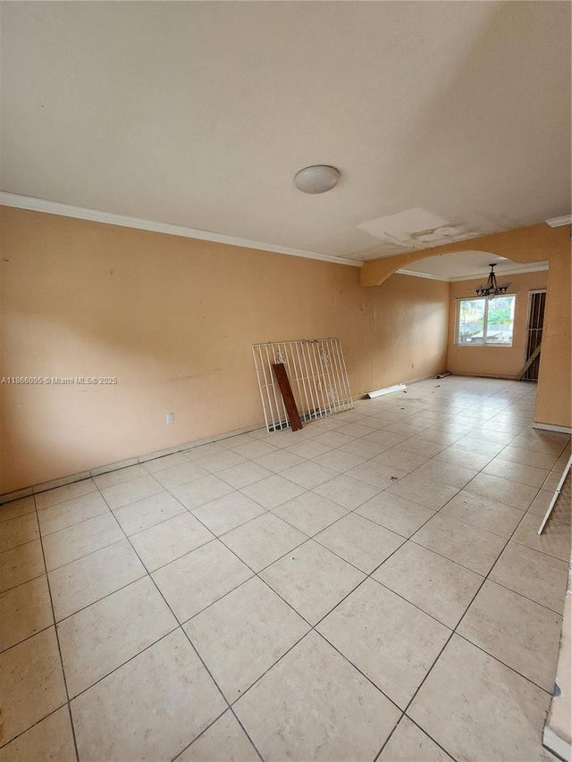 4 of 13 - 8454 Nw 4th Ave 8454, Miami, FL