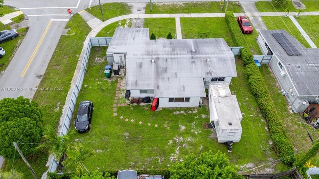 4 of 34 - 870 Nw 170th Ter, Miami Gardens, FL