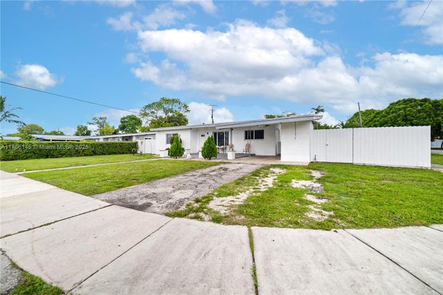 5 of 34 - 870 Nw 170th Ter, Miami Gardens, FL