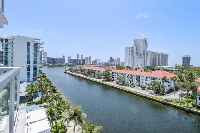5 of 37 - 3030 Ne 188th St 609, Aventura, FL