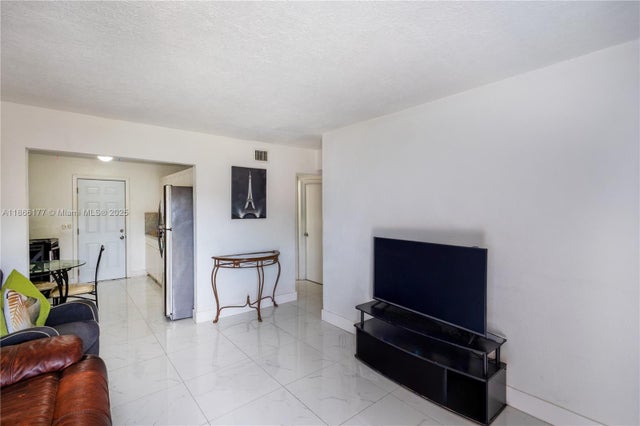 5 of 14 - 2651 Nw 13th St 43, Miami, FL
